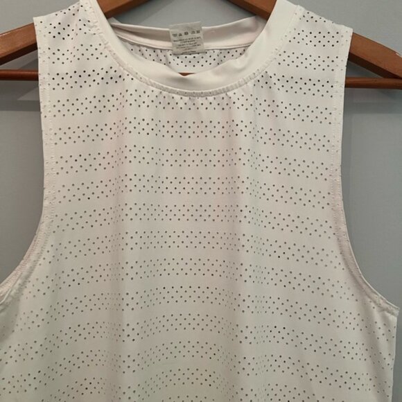 Zyia Active White Chill Tank Top - Picture 3 of 4